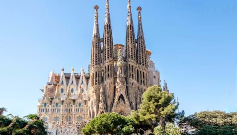 Barcelona Tours - Sagrada Familia, Montserrat and Park Guell Guided ...